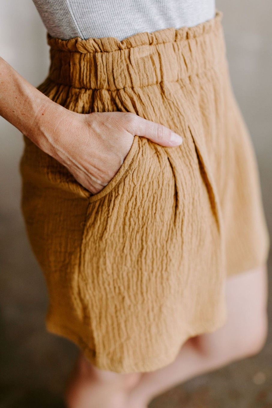 August Cloth Bottoms & Jumpsuits | Kira Textured Shorts