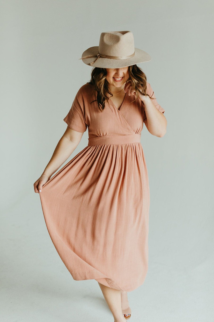 August Cloth Nursing | Alden Midi Dress