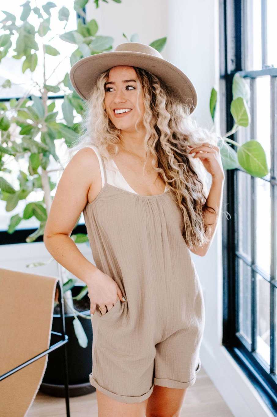 August Cloth Bottoms & Jumpsuits | Lindley Textured Romper