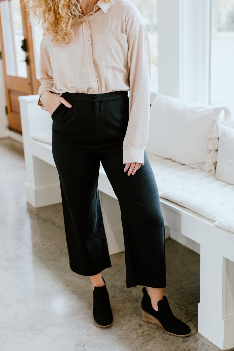 August Cloth Bottoms & Jumpsuits | Amy Cropped Pants